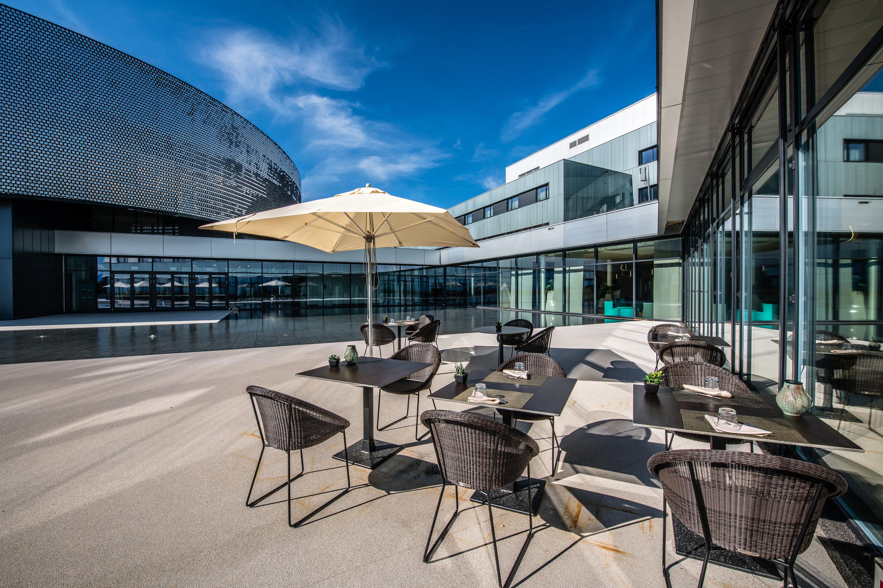 Aquatis Hotel Лозана Екстериор снимка