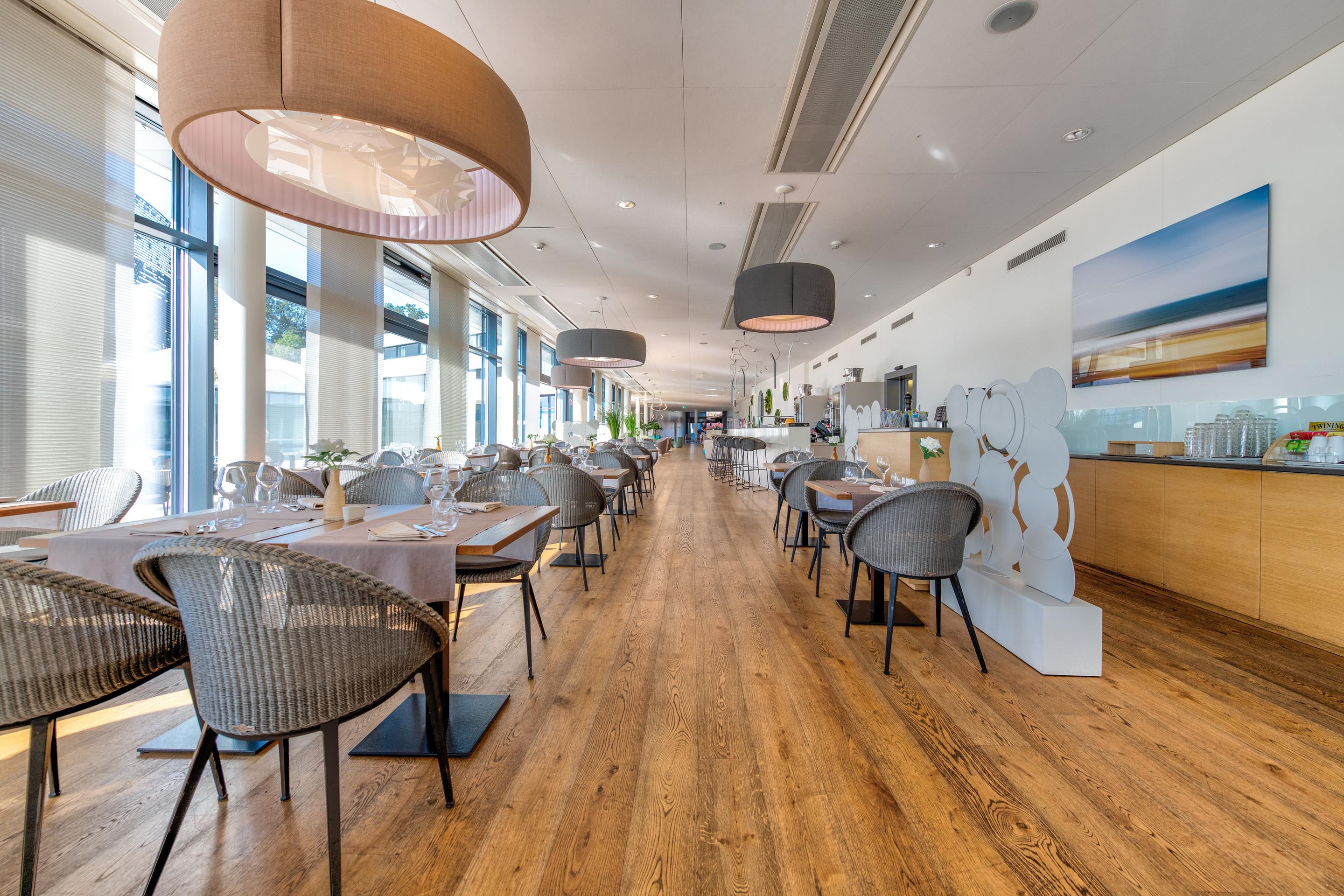 Aquatis Hotel Лозана Екстериор снимка