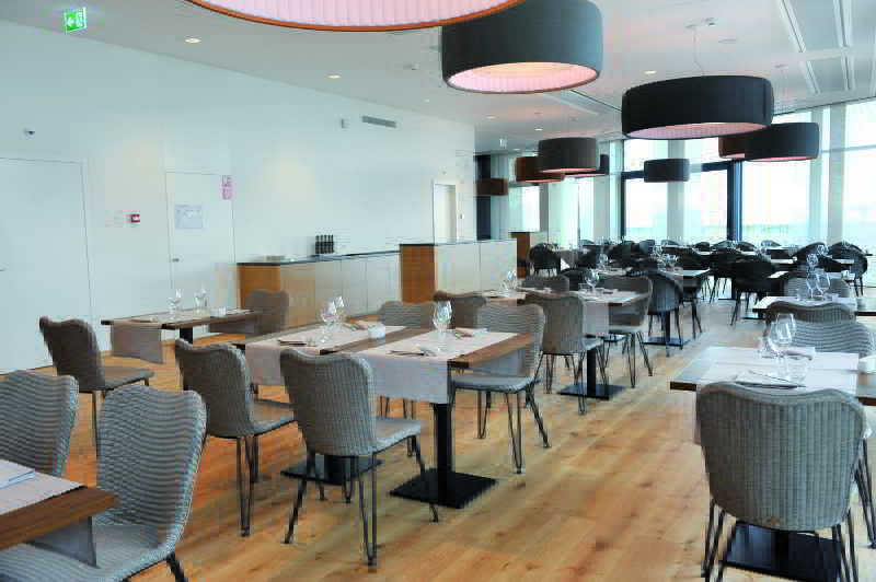 Aquatis Hotel Лозана Екстериор снимка