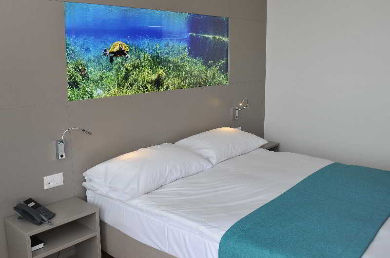 Aquatis Hotel Лозана Екстериор снимка