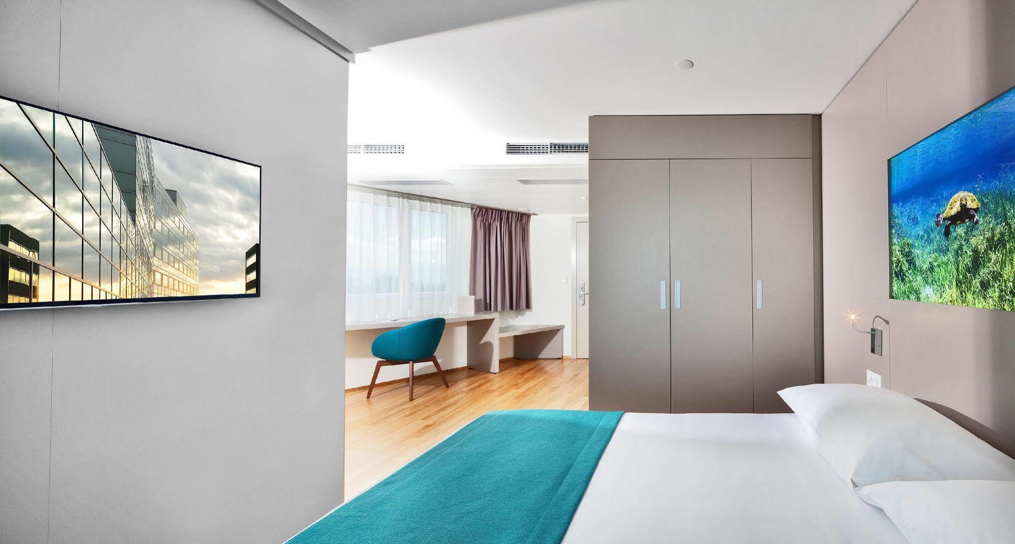 Aquatis Hotel Лозана Екстериор снимка