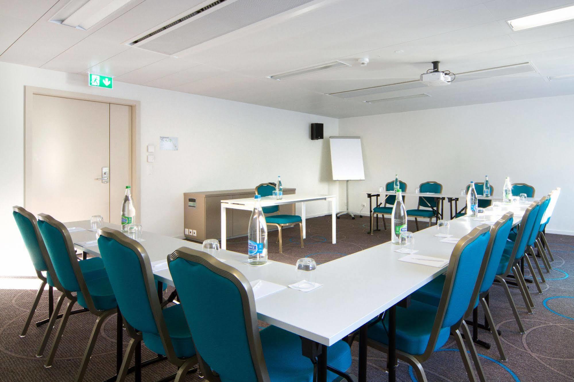 Aquatis Hotel Лозана Екстериор снимка