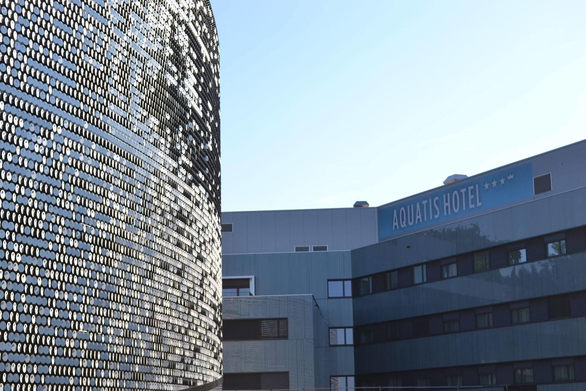Aquatis Hotel Лозана Екстериор снимка