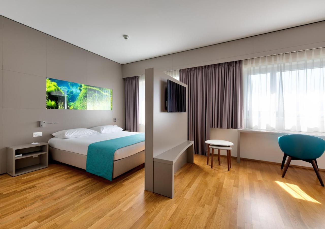 Aquatis Hotel Лозана Екстериор снимка